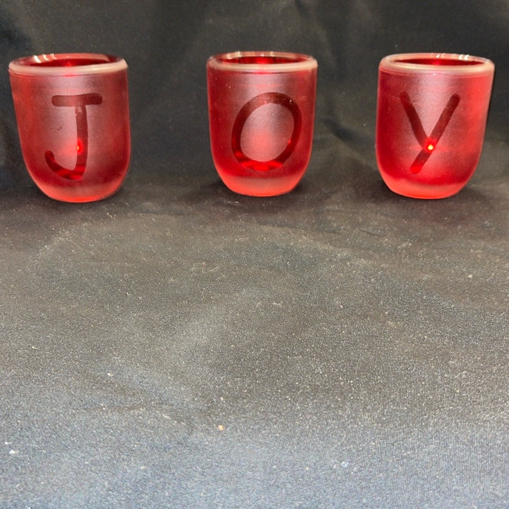 Home Interior Christmas red candle holders spells J O Y. NIP